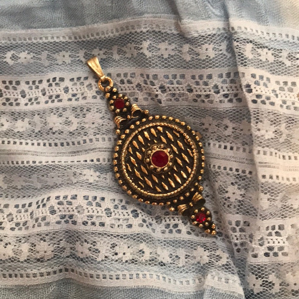 Perfume compartment locket